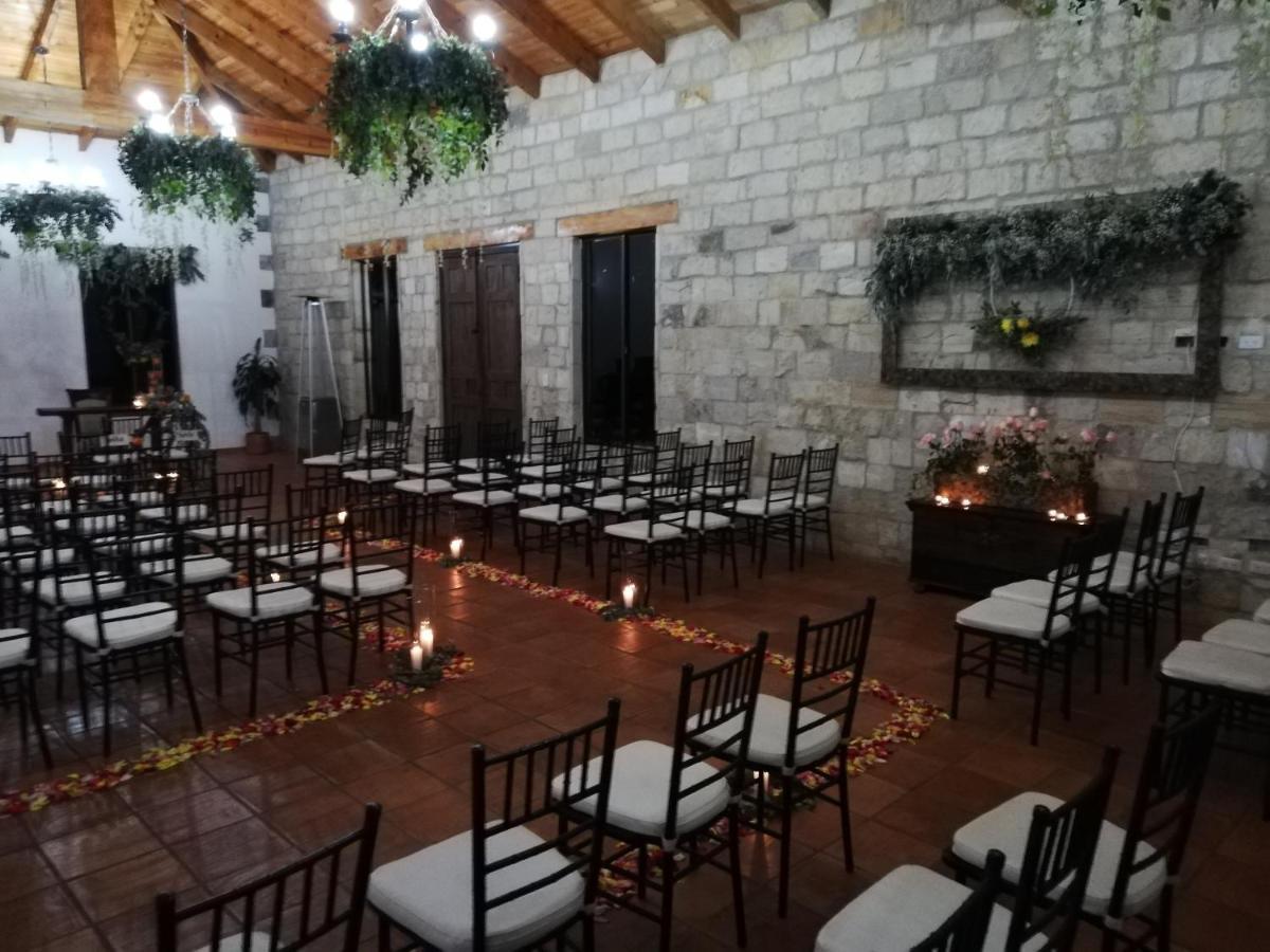 Hacienda Moncora, Un Lugar Hermoso Para Toda La Familia Y Los Amigos El Rosal Exterior photo