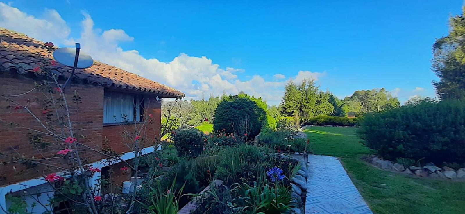 Hacienda Moncora, Un Lugar Hermoso Para Toda La Familia Y Los Amigos El Rosal Exterior photo